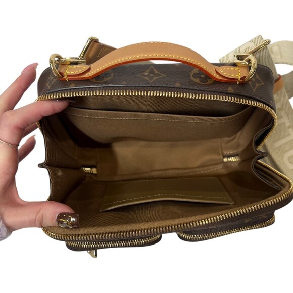 $3100 NEW Louis Vuitton 2021 Brown Monogram Utility Gold Crossbody Pouch Bag - Picture 9 of 14